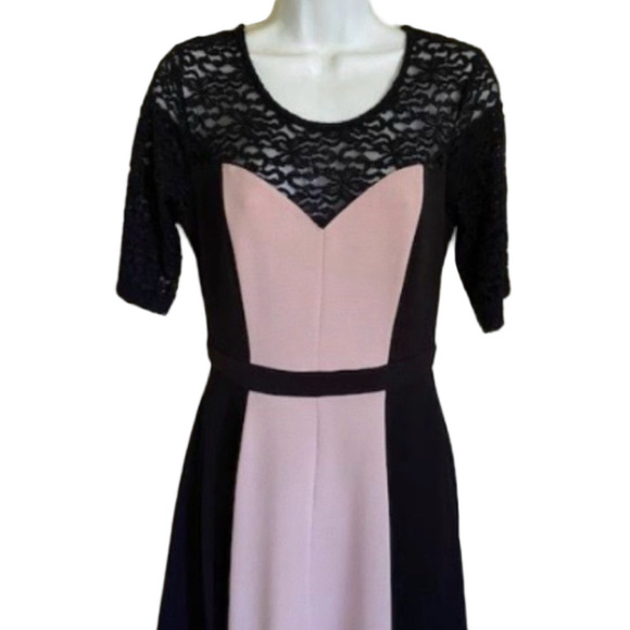 Dresses & Skirts - Black and Pink Lace Color Block Dress | Sz 10